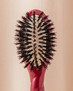 N.01 La Micro Brosse Brillance & Soin l’Universelle Rouge Cerise