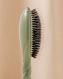 N.02 La Brosse Démêlante & Soin l'Indispensable Vert Amande