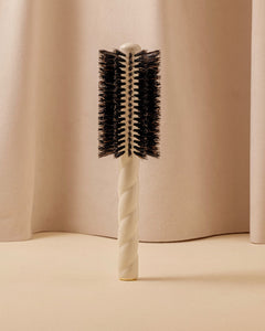 N.08 La Brosse Ronde Brushing Longueur & Mouvement Blanc Crème