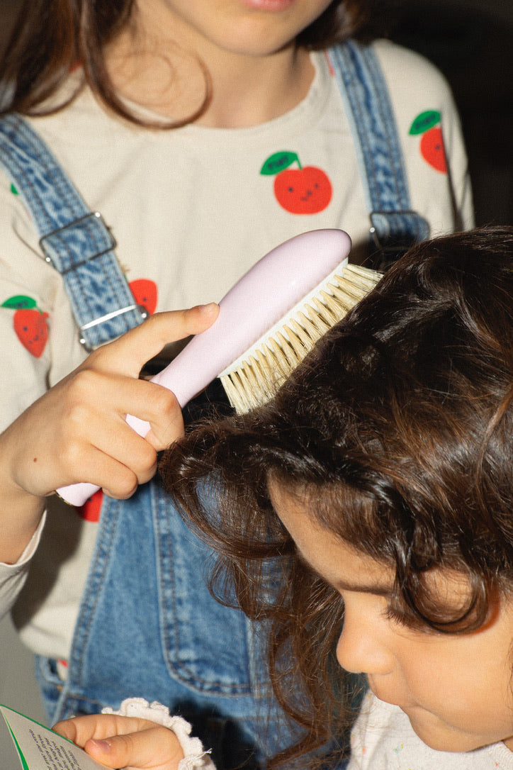 N.06 La brosse bébé Ma Première Brosse Rose Lilas