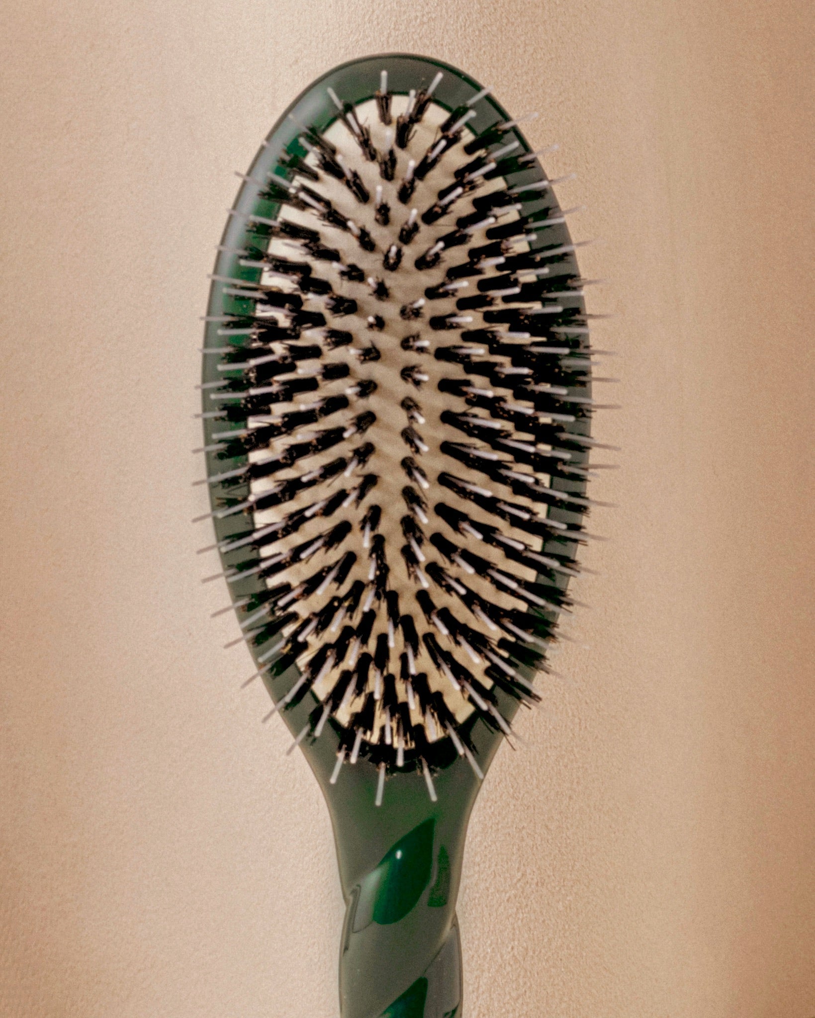 N.02 La Brosse Démêlante & Soin l'Indispensable Vert Emeraude