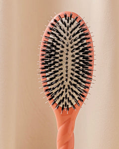 N.02 La Brosse Démêlante & Soin l'Indispensable Corail