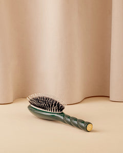 N.03 La Brosse Cuir Chevelu Sensible l'Indispensable Douceur Vert Emeraude