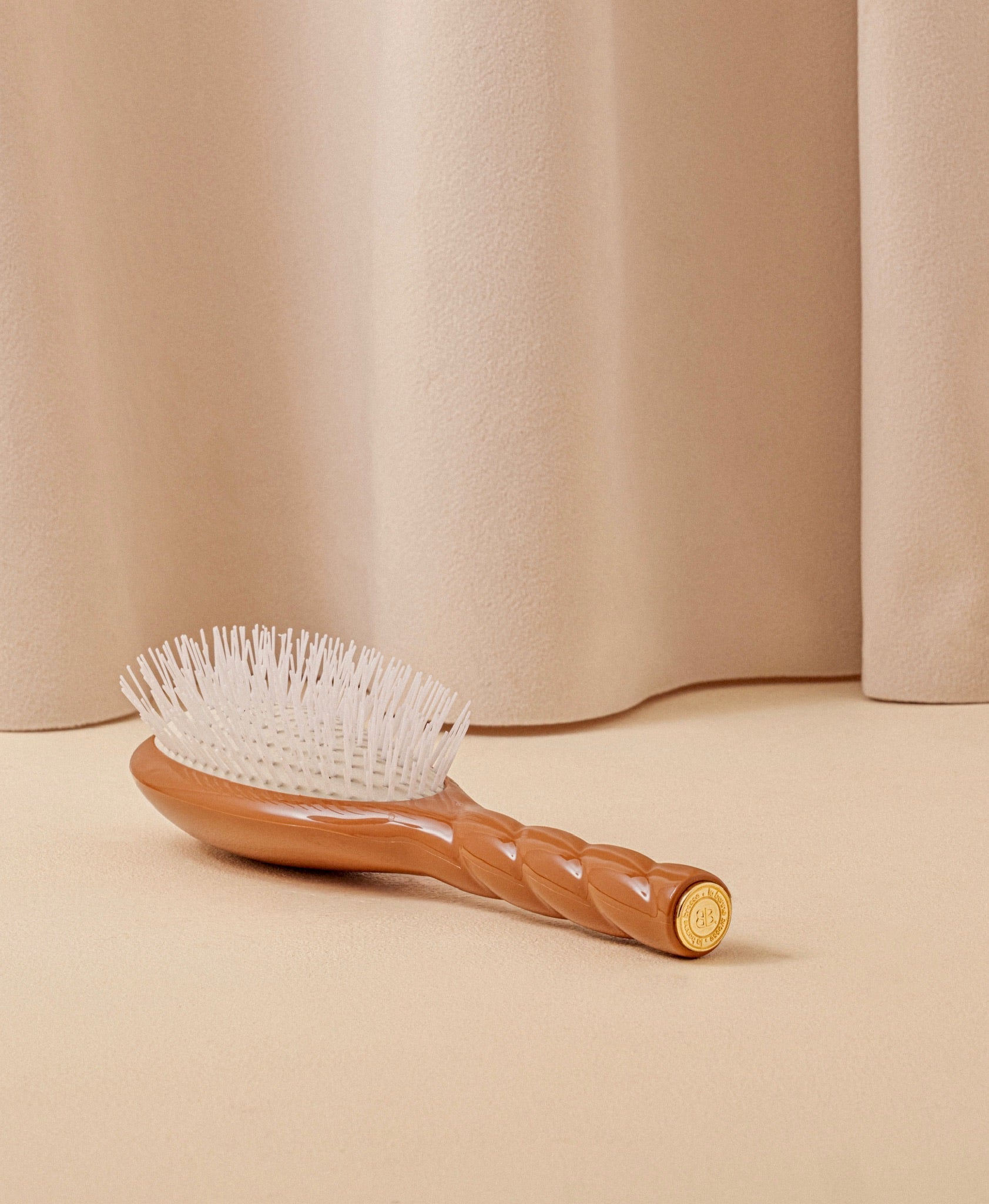 N.07 La Brosse Démêlante & Stimulante l'Intense Terracotta