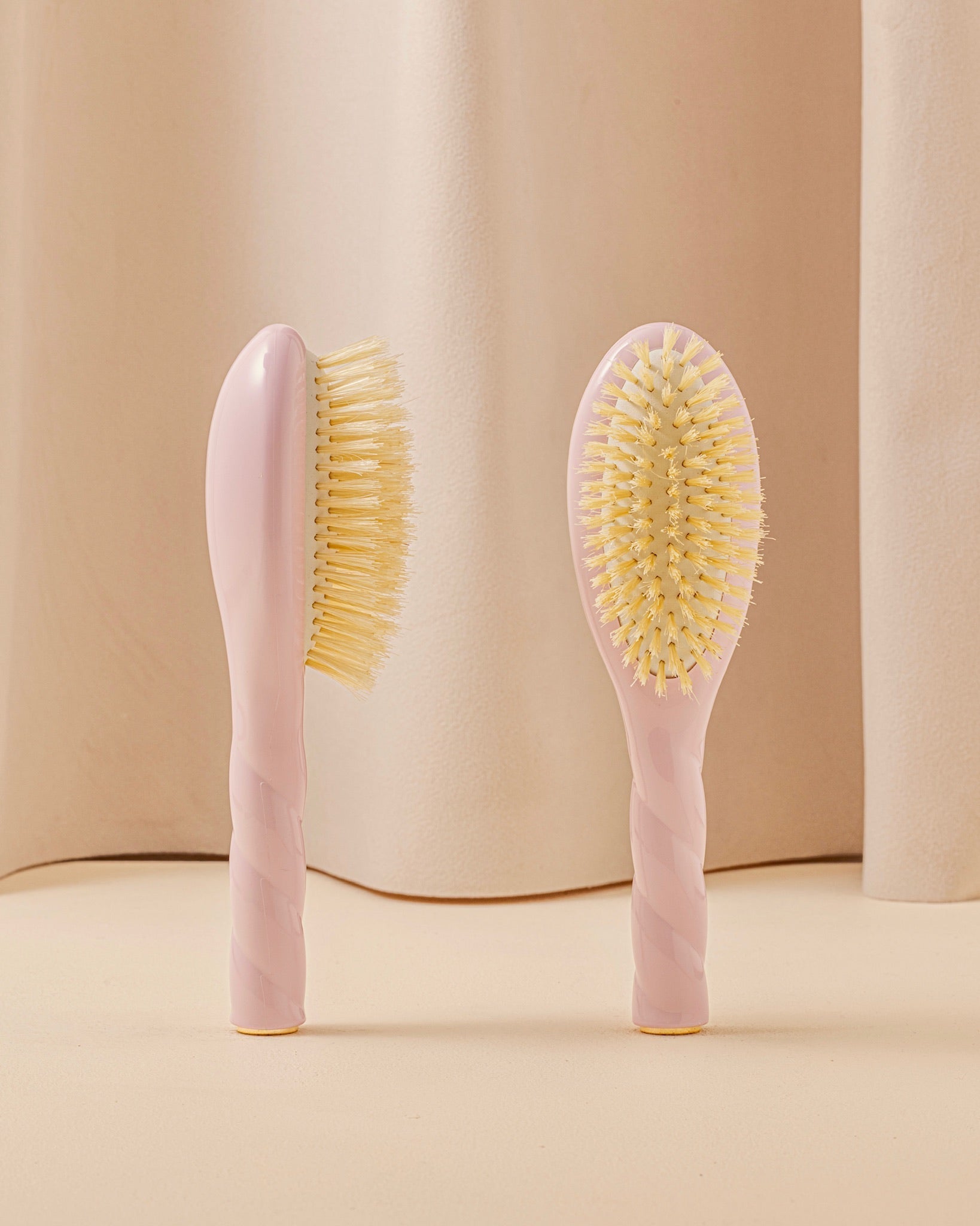N.06 La brosse bébé Ma Première Brosse Rose Lilas