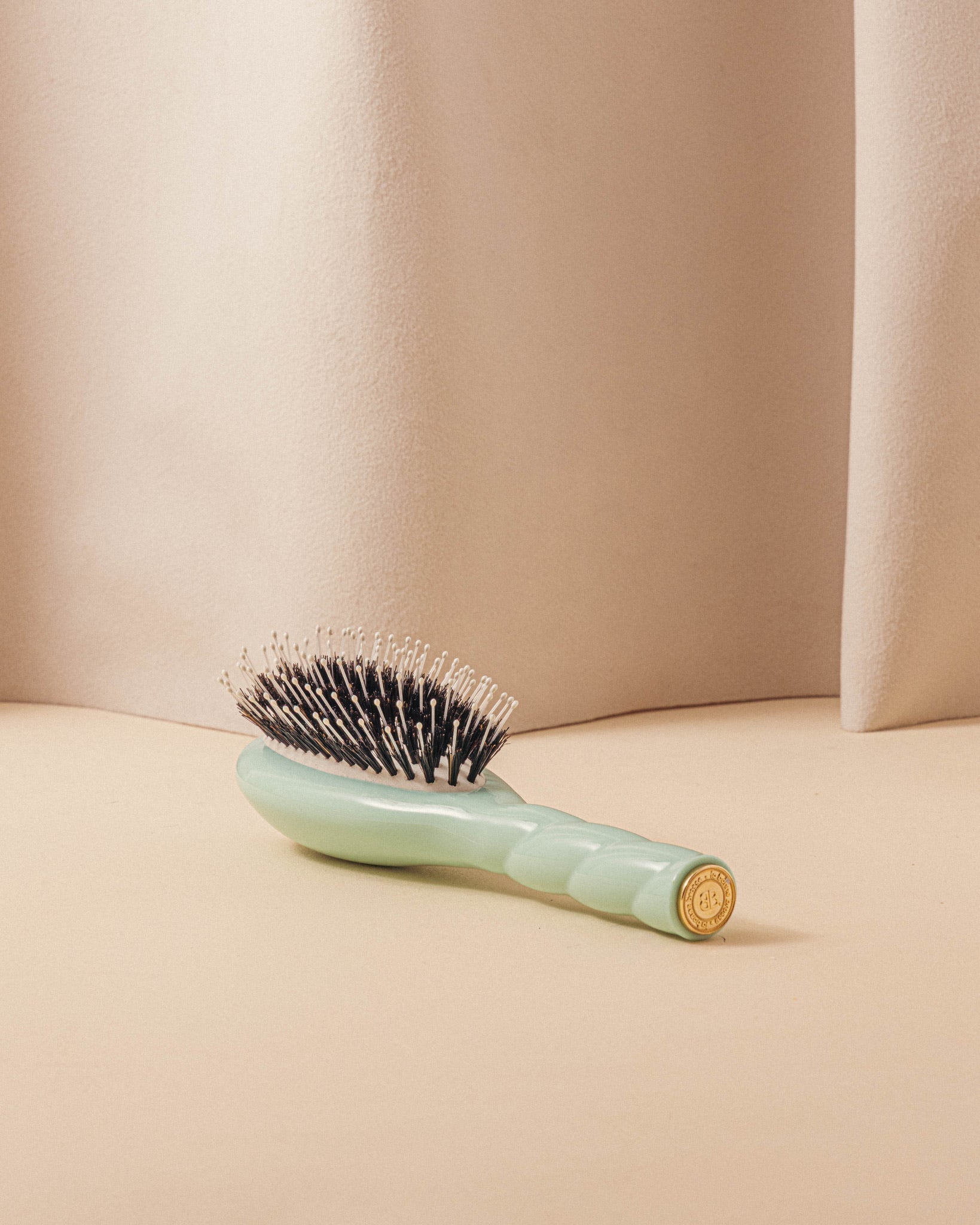 Édition Limitée Bleu Lagon N.03 La Petite Brosse Cuir Chevelu Sensible l'Indispensable Douceur