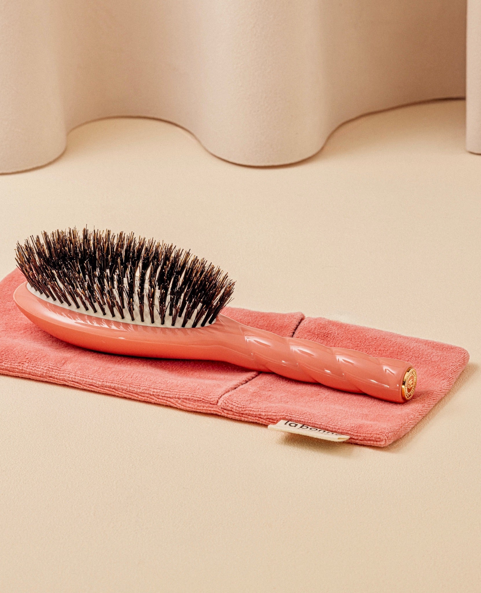 La Pochette "Grande Brosse" Corail