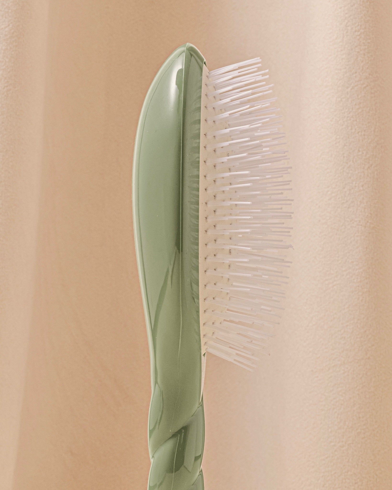 N.07 La Brosse Démêlante & Stimulante l'Intense Vert Amande