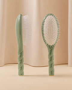 N.07 La Brosse Démêlante & Stimulante l'Intense Vert Amande