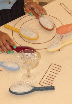 N.07 La Petite Brosse Démêlante & Stimulante l'Intense Terracotta