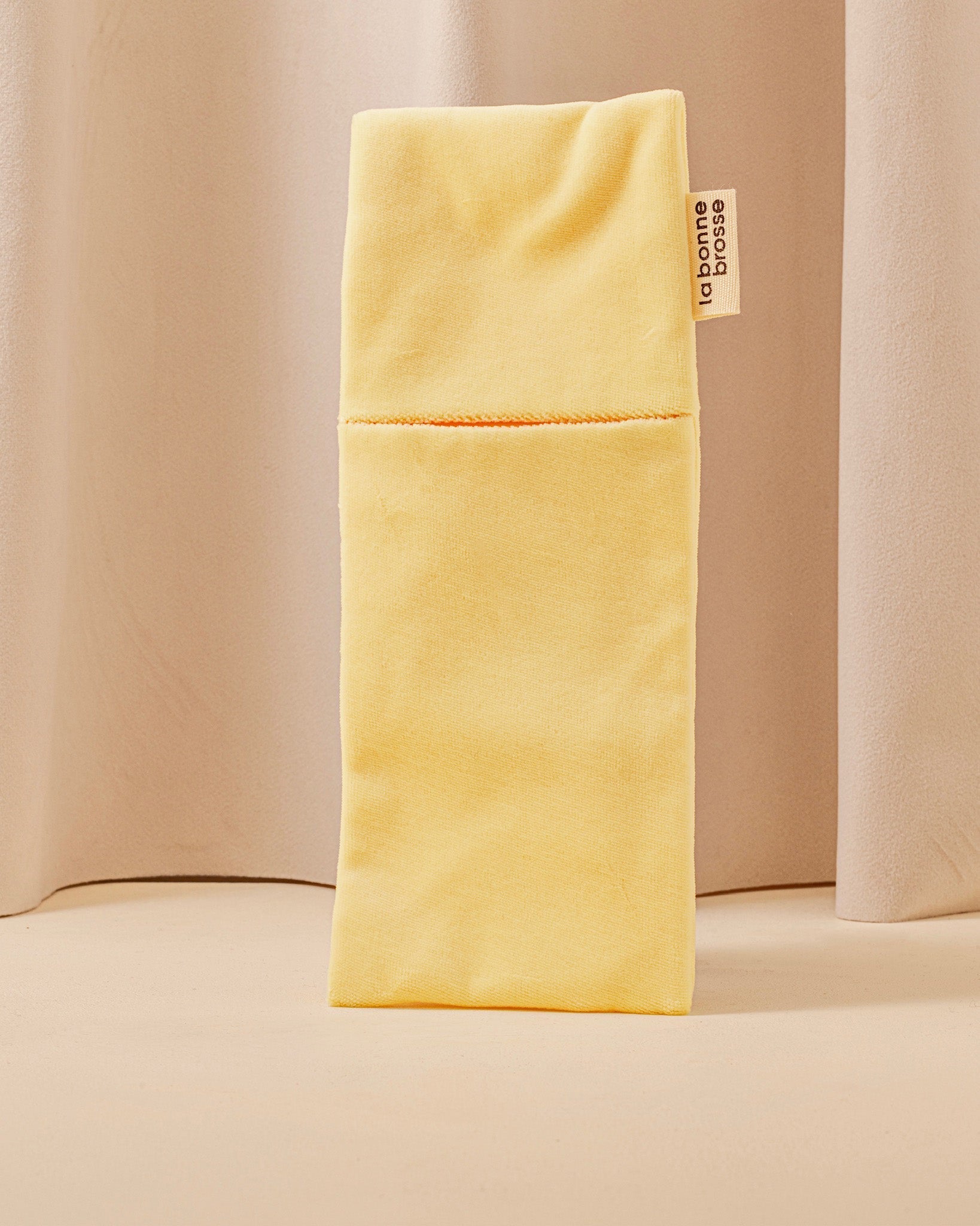 La Pochette "Brosse Ronde" Ivoire Cair