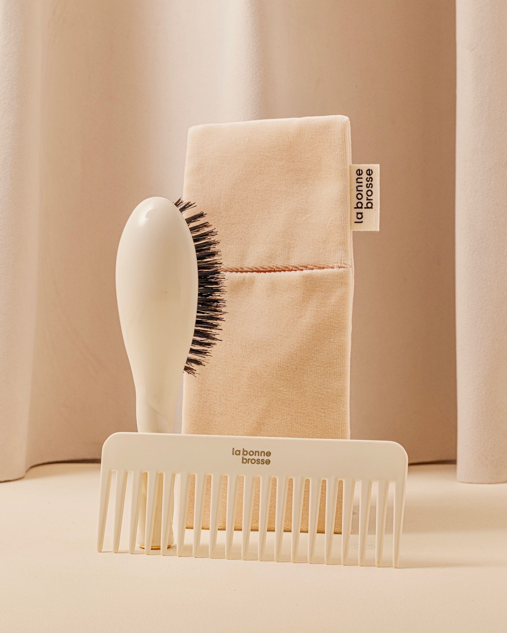 La Pochette "Petite Brosse" Blanc Crème